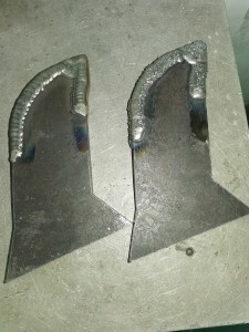 Laser cladding machine for blades