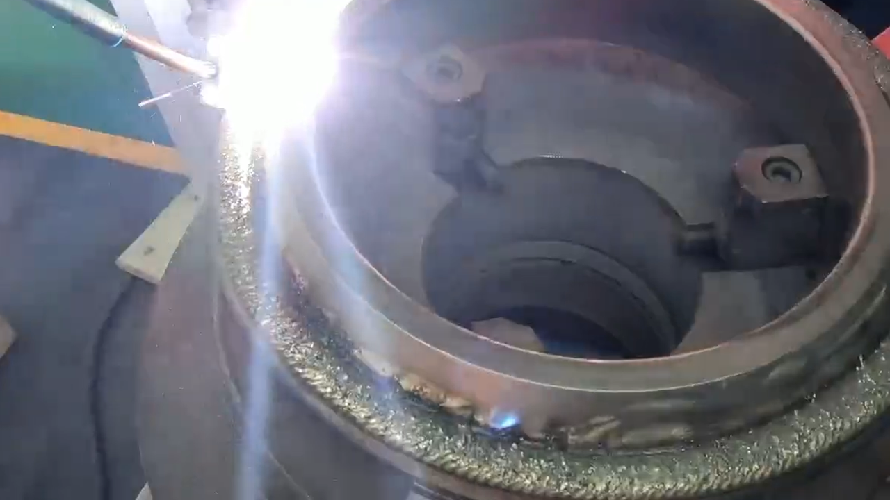 hardfacing welding process for wear resistant surface
